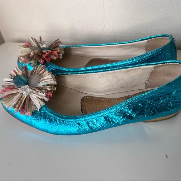 MADE IN ITALY EMMA VIANI Vibrant Blue Women's Shoes with Floral Accent - Picture 6 of 11